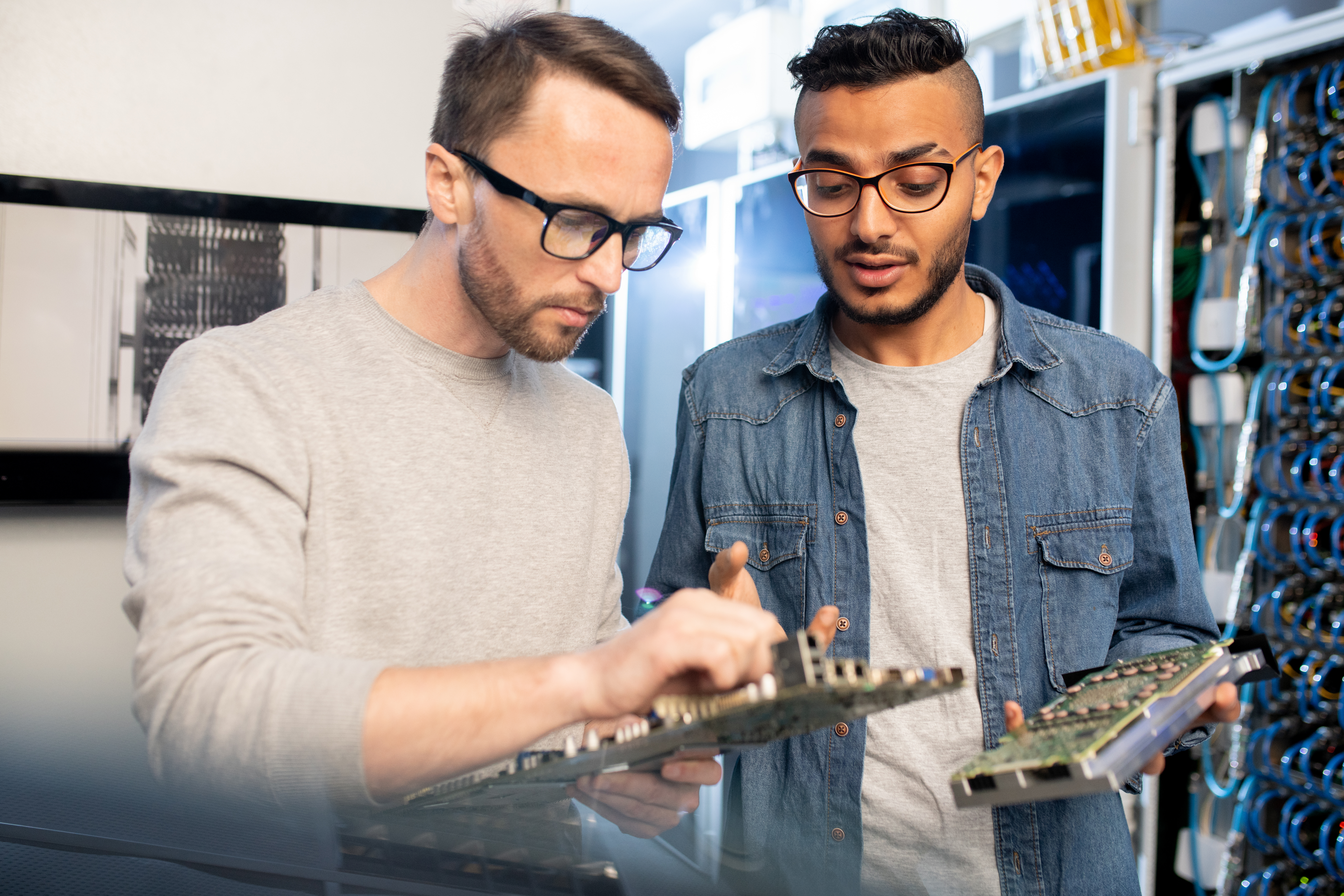 Building supercomputer in database center