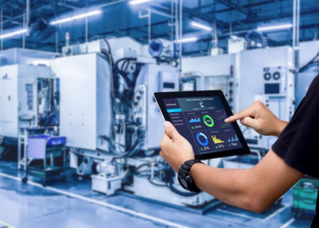 How IoT is reinventing Manufacturing and Supply Chains Industries in 2023?